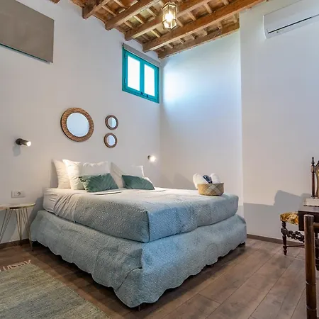 Casa Ifestou Aparthotel 4*
