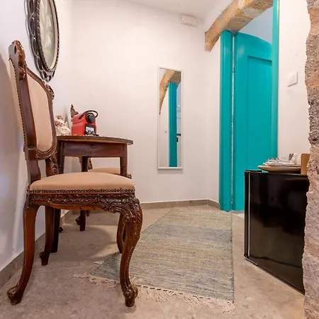 Casa Ifestou Aparthotel 4*