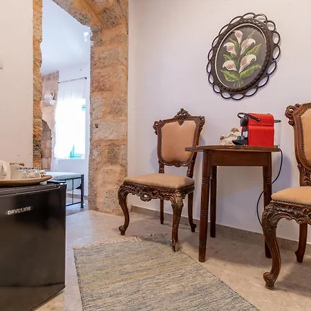 Casa Ifestou Lejlighedshotel